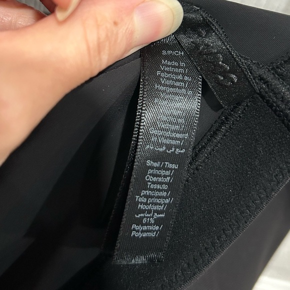 NWOT Skims Body Butt Enhancing Padded Legging Shapewear Onyx Black Size Small - Picture 6 of 6